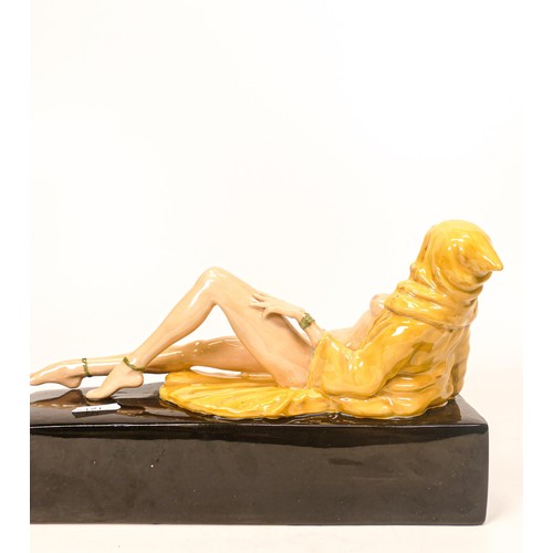 68 - Kevin Francis / Peggy Davies limited edition figure Temptress