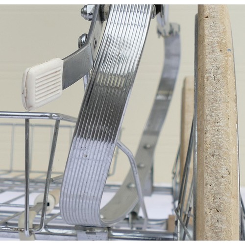 Beautiful condition full sized Silver Cross childs Pram with