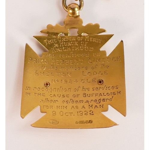2124 - RAOB (Royal Antediluvian Order of Buffaloes) large & heavy 9ct gold hallmarked medal / jewel with en... 