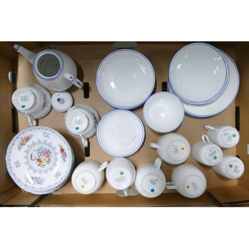 511 - A collection of Shelley ware to include saucers, side plates, cups, milk jug, sugar bowl etc. Patter... 