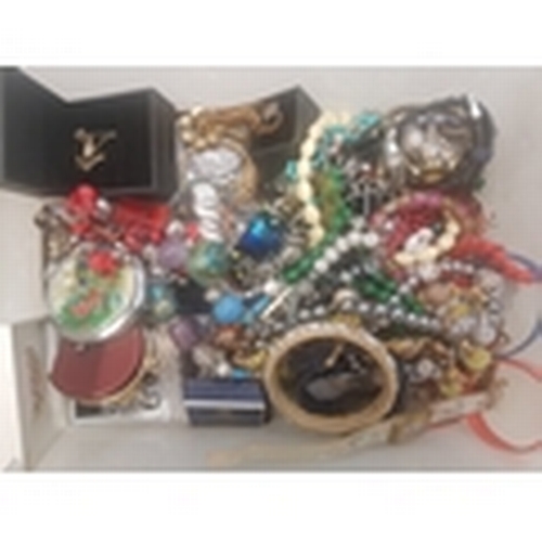 532 - A collection of vintage and modern costume jewellery to include ladies watches, necklaces, broochs, ... 