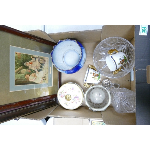 304 - A mixed collection of items to include cut glass crystal bowl & decanter, Hammersley floral decorate... 