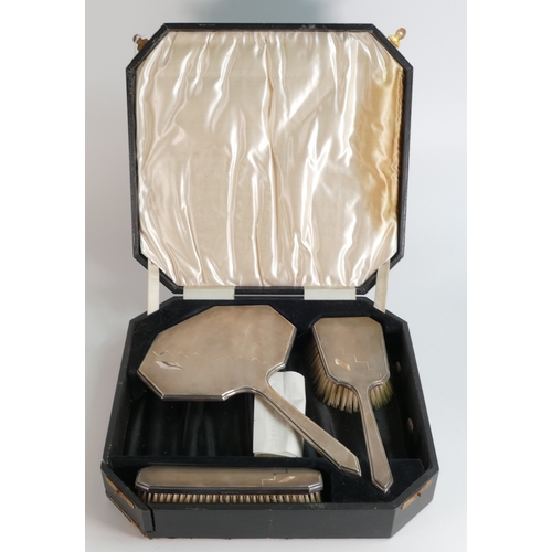 634 - Cased Art Deco hallmarked silver backed mirror and 2 brushes set, all in good condition.  Hallmarks ... 