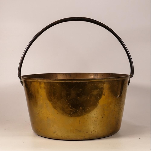 478 - Large Heavy Brass Jam Pan with handle 29cm