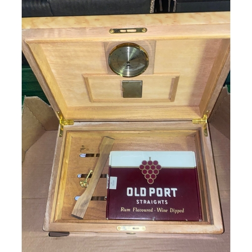 579 - 20th century Humidor Cigar box containing cigars such as King Edwards, Cuban, Canadian etc