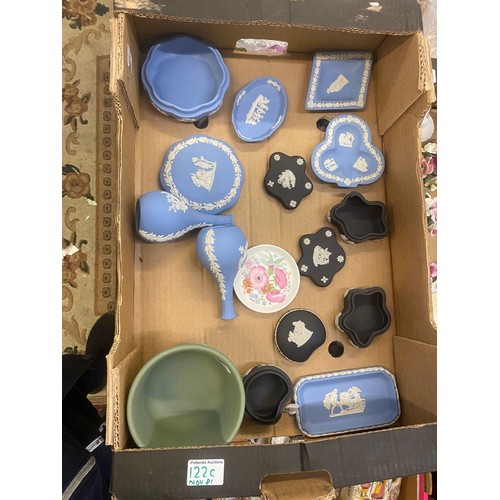 122C - A Collection of Wedgewood Items to Include Jasperware Pin Dishes, Bud Vases, Small Planter, Trinket ... 