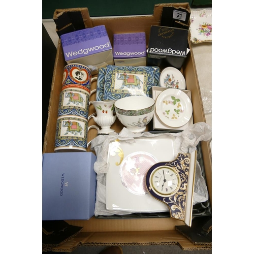 21 - A collection of Wedgwood items to include Cornucopia patterned mantle clock, boxed Ethereal patterne... 