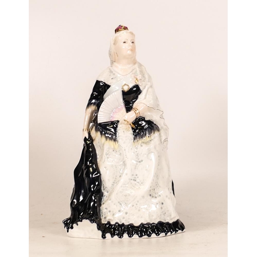 30 - Coalport figure Queens of England Victoria 1819-1901. Limited edition