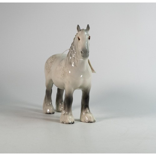 46 - Beswick grey 818 Shire horse