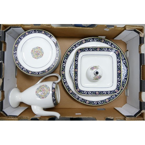 55 - A large collection of Wedgwood Runnymede patterned dinner ware to include 12 x 27cm dinner plates, t... 