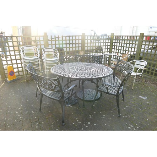 482G - Large circular table patio set with bench seats