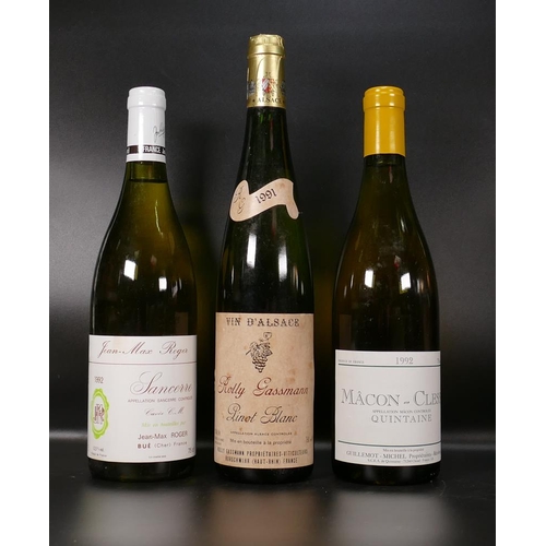 512 - Three Bottles of Wine in Gift Box to include Jean-Max Roger Sancerro 1992, Vin Balsace Rolly Gassman... 