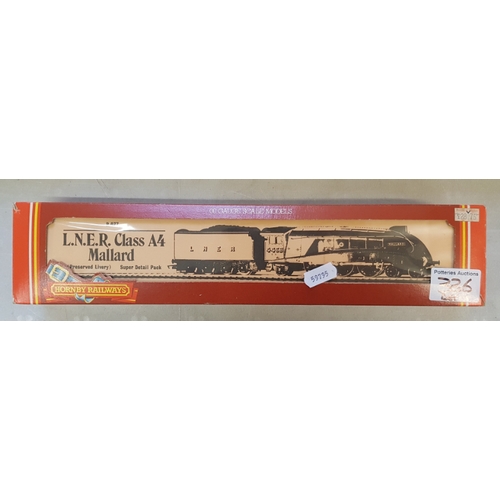 336 - Hornby R.077 LNER Class A4 Mallard, in original box.