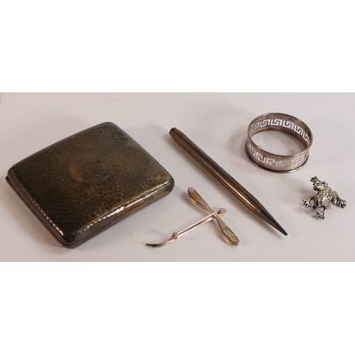 669 - Silver cigarette case, napkin ring, pencil and two silver brooches, gross weight 171g.