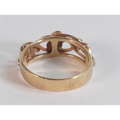 684 - 9ct gold unisex keepers ring, size Q, 4.5g.