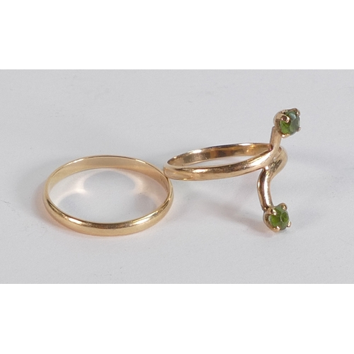 686 - 9ct gold ring set with two green stones, ring size L, and 9ct wedding ring, 2.4g. (2)