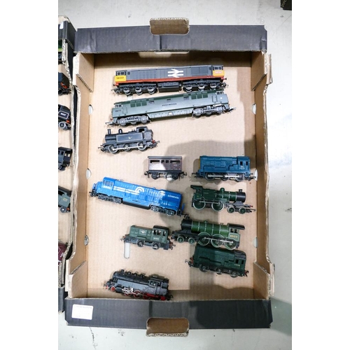 533N - A Collection of Model Railway Locomotives and Wagons to include Bachmann 3091 Conrail, lima western ... 