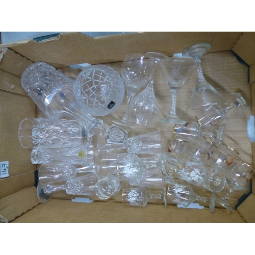 147 - A mixed collection of glass and crystal ware items to include Crystal Decanter, crystal vases, pheas... 