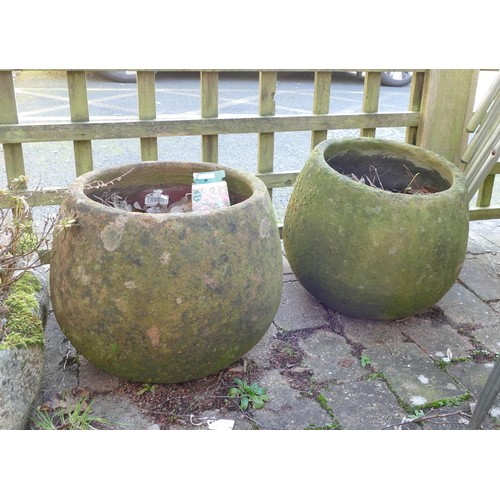 482J - A pair of concrete garden planters