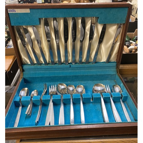 386 - Viners of Sheffield Incomplete Stainless Steel Cutlery Set In Wooden Case