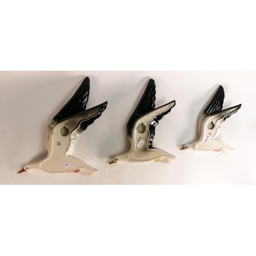 95 - Beswick set of three Flying Seagull wall plaques, models 922-1, 922-2 & 922-3 (3)