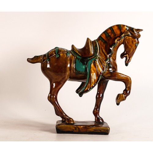 130 - Beswick Tang horse 2137, h.21cm, tail is broken and re-stuck.