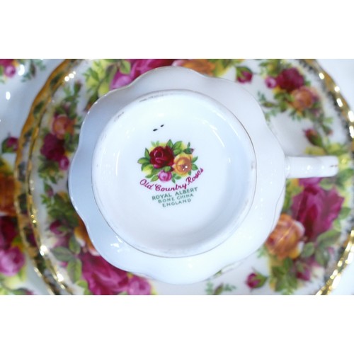 765 - Royal Albert Old Country Roses dinner & tea set comprising - tea pot, sugar bowl & milk jug,  6 x 26... 