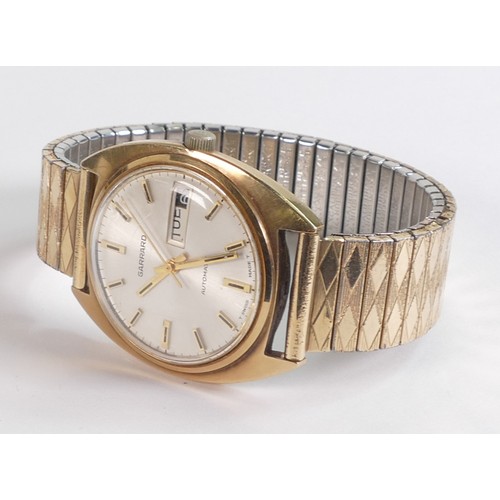 2063 - Garrard 9ct hallmarked gold Automatic gentlemans day/date wristwatch, c1970s, inscription to rear of... 