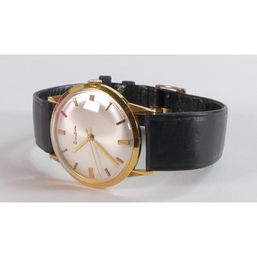 2064 - Bulova 18ct gold gentleman's mechanical wristwatch with leather strap, in original box, c1970s. Good... 