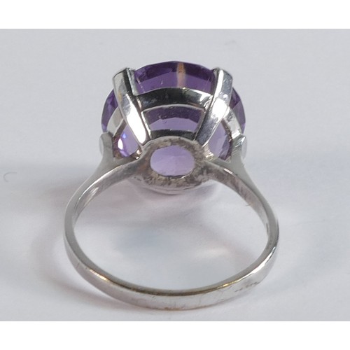 2216 - Large tanzanite single stone ring set in 9ct white gold, ring size T, stone size 15.5mm. 7.6g gr wt