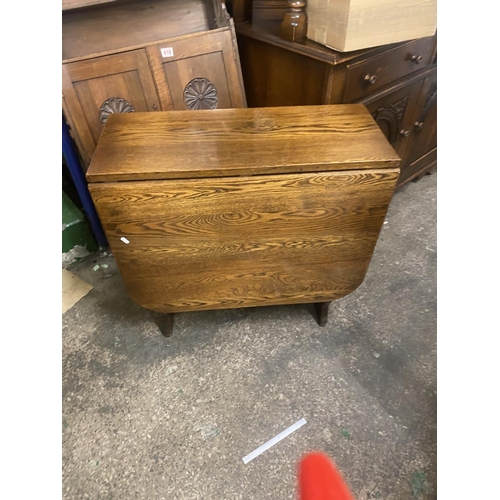 591 - Oak drop leaf gateleg table