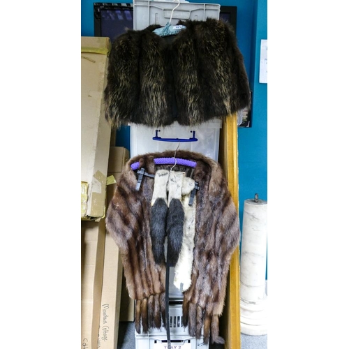 42 - Vintage Fur Collar & Stoles