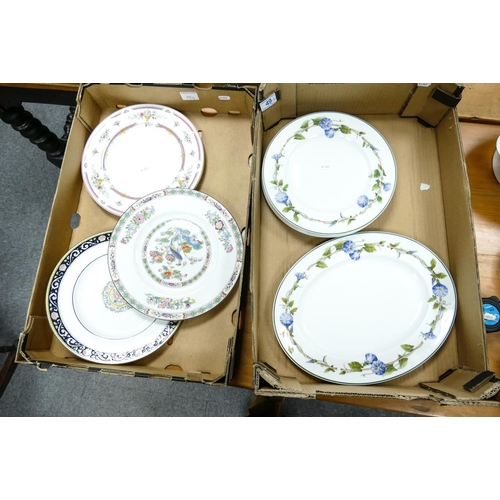 49 - A collection of decorative Wedgwood dinner plates including pattern Blue Delphi, Kuatani Crane & Run... 