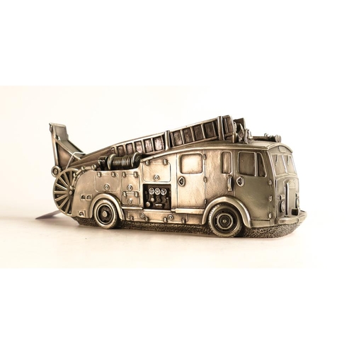 195 - Large Compulsion Gallery Resin Model of Fire Engine, damaged top bell & scuffing to rear, length 30c... 