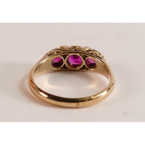 748 - 9ct gold ladies ring set with pink & white stones, size M/N, 3g.