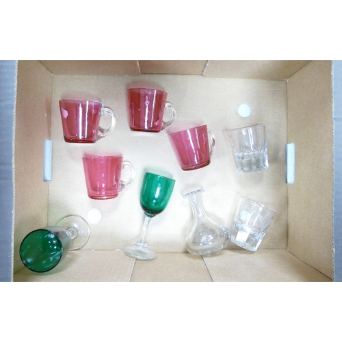 266 - A collection of glass items to include set of 4 Cranbury glass cups, two green liquour glass, bud va... 