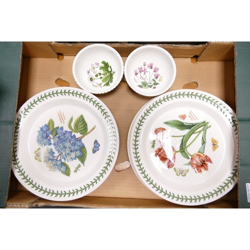 26 - A collection of Portmeirion Botanic patterned items including dinner plates, finger bowls etc