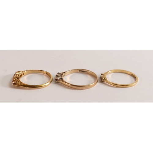 660 - 2 x 18ct gold & diamond rings, a 5 stone & a 3 stone, combined weight 4.82g, together with 9ct diamo... 