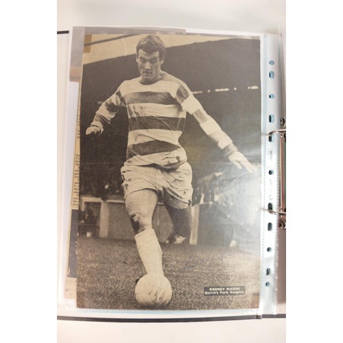 694 - A large collection of signed original pictures including - Gordon Banks, England, Typhoo Tea card.  ... 