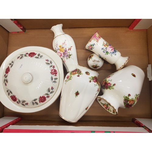 146 - A mixed collection of ceramic items to include Royal Albert Old Country Roses pattern vase and templ... 