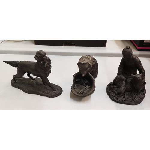 466 - Heredities bronzed resin figures of a Shepherd, gun dog and a hedgehog, height of tallest 14.5cm (3)... 