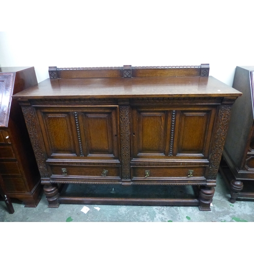 594 - Solid Oak Carved Sideboard Dresser on turned supports 137cm W x 97cm H x 52.5cm D