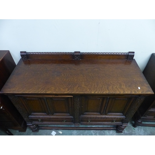 594 - Solid Oak Carved Sideboard Dresser on turned supports 137cm W x 97cm H x 52.5cm D