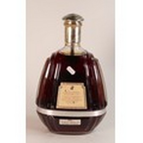 637 - Martell XO Supreme cognac 3 litre display bottle. Sealed