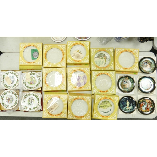 234 - A Collection of Wall Plates to include Bradex, Belleek China and Royal Grafton Christmas Plates (20)