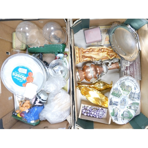 368G - A mixed collection of items to include starter revolver, Royal Winton bud vase, costume jewellery, g... 