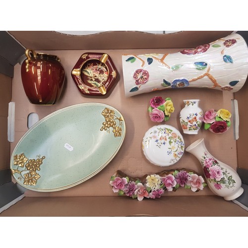 46 - A mixed collection of ceramic items to include Carlton Ware green and gold grape dish, Rouge Royale ... 