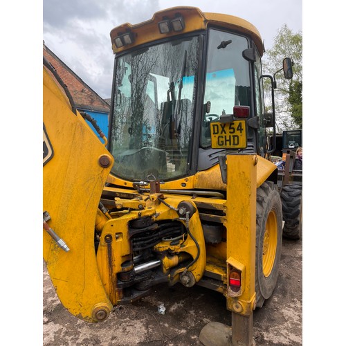 168 - 2004 JCB  3CX  to include ditching, narrow, trench and digging buckets with piped 4 Jack hammer.  39... 