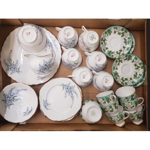 133 - A mixed collection of tea and coffee ware to include Gladstone Montrose pattern 6 coffee cups and sa... 