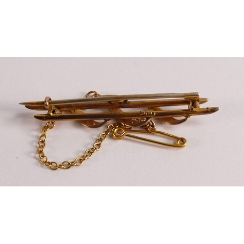 721 - Victorian 9ct gold bar brooch set with seed pearls, 2.1g.